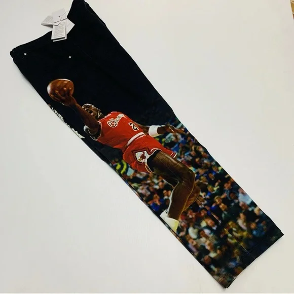 Nike Jordan Black and Red Basketball Print Men's Jeans.Men’s Size 30 Medium